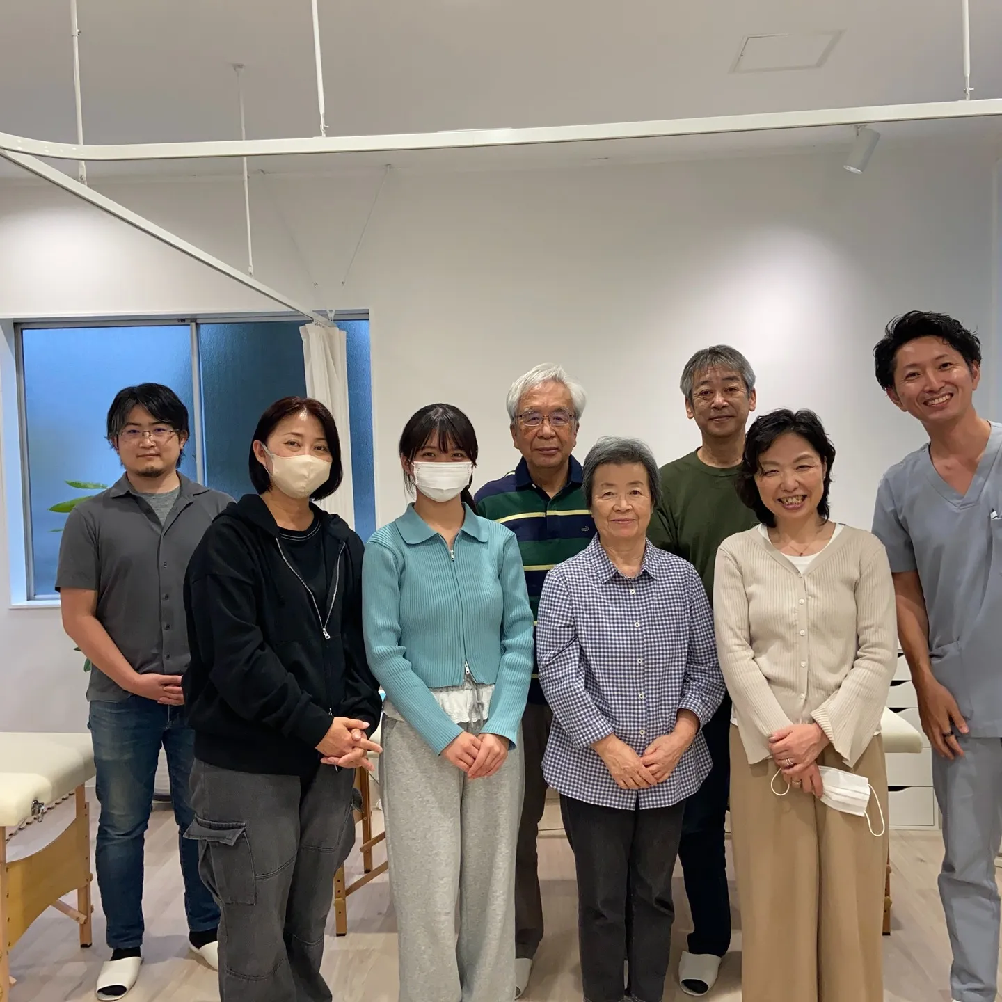 ✨本日は、家でもできる簡単痛みケア「５分間背骨ゆらしで体じゅ...